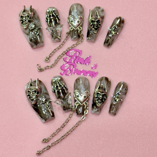Skull & Chain Claws